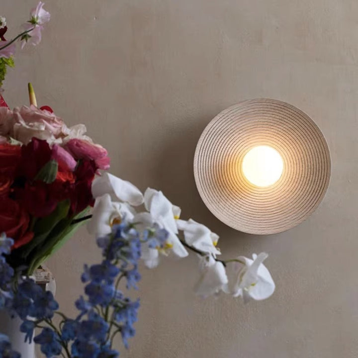 Artistic wall lamp