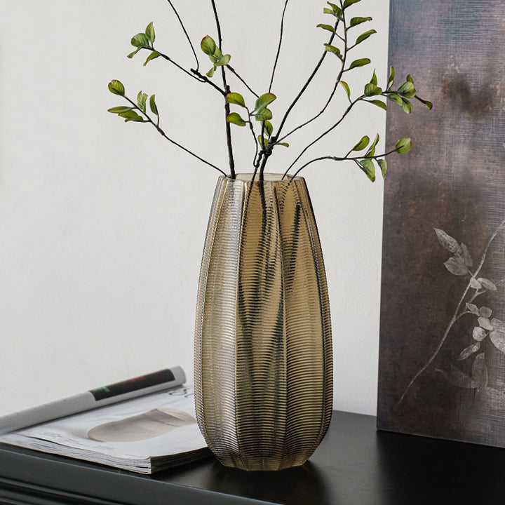Decorative glass vase with ribbed structure