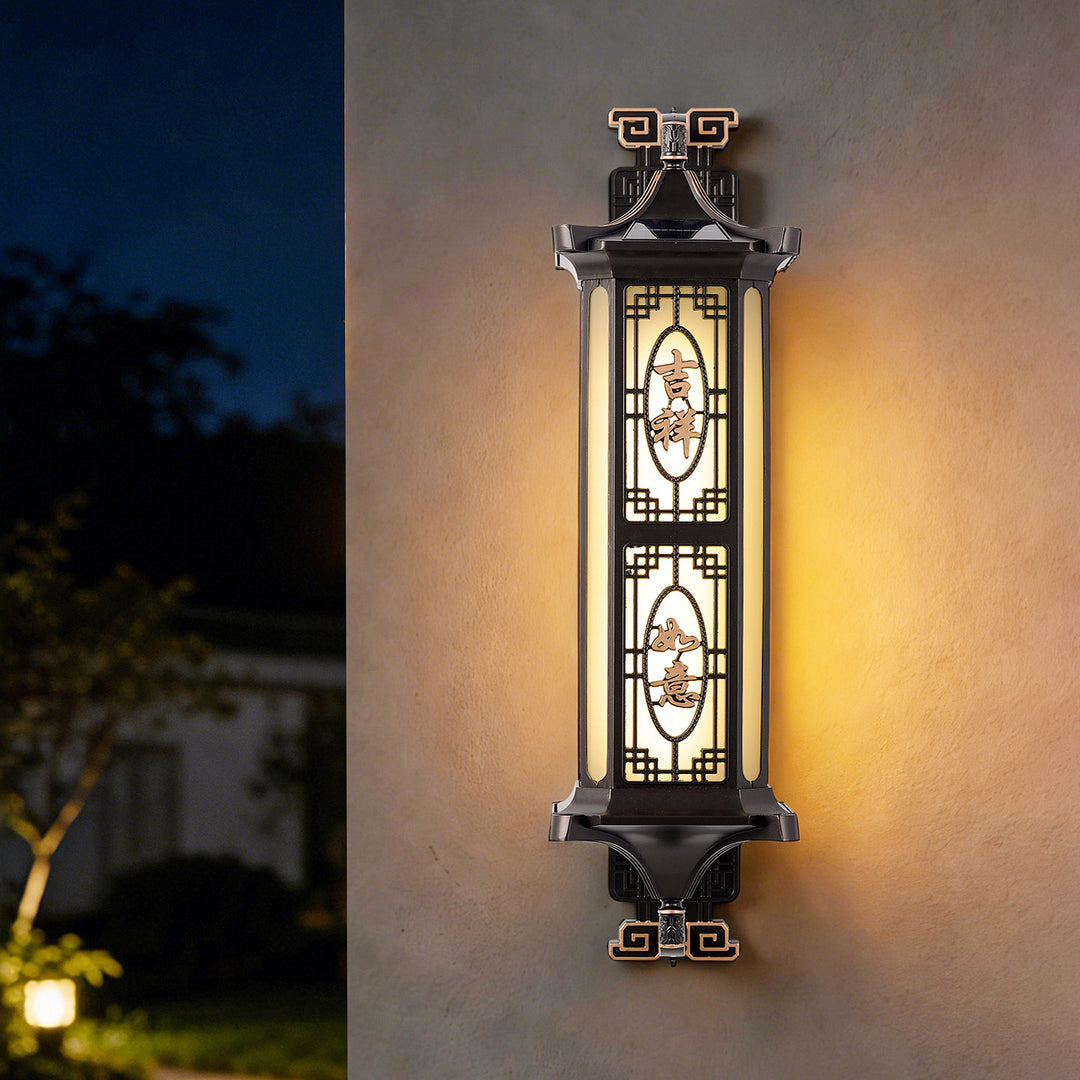 Modern outdoor decorative column light