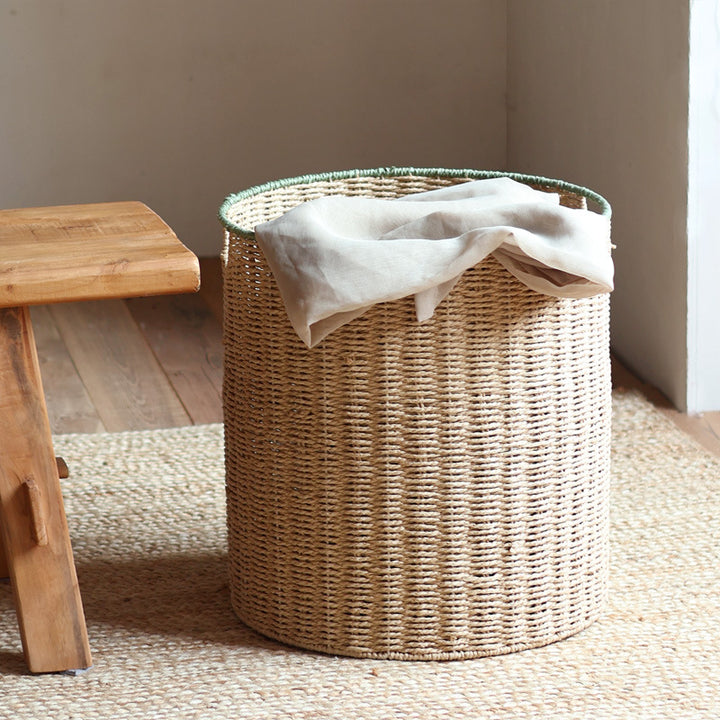 Rustic laundry basket with lid