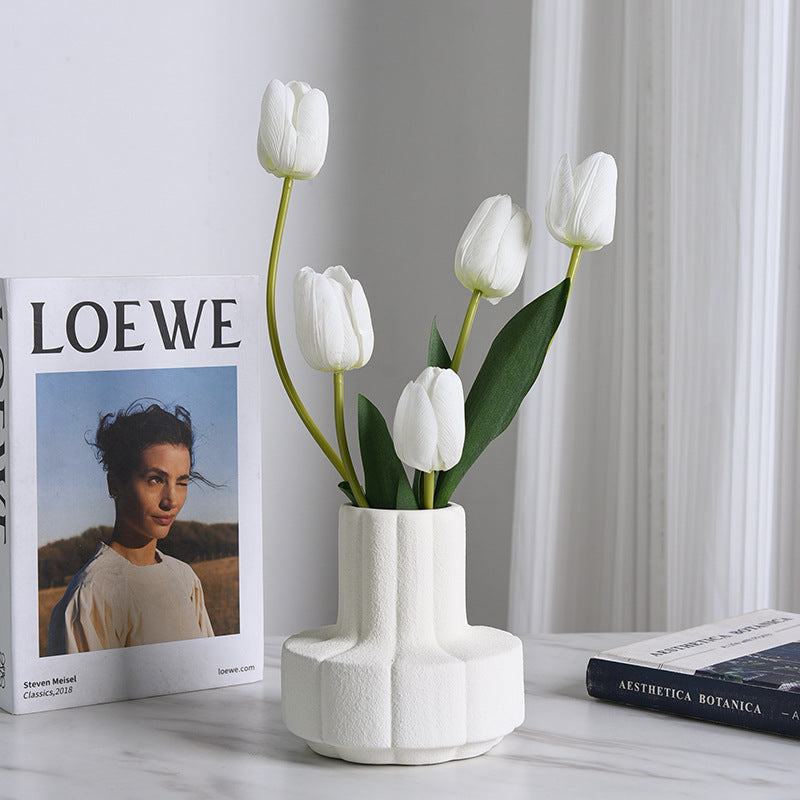 Decorative flower vase