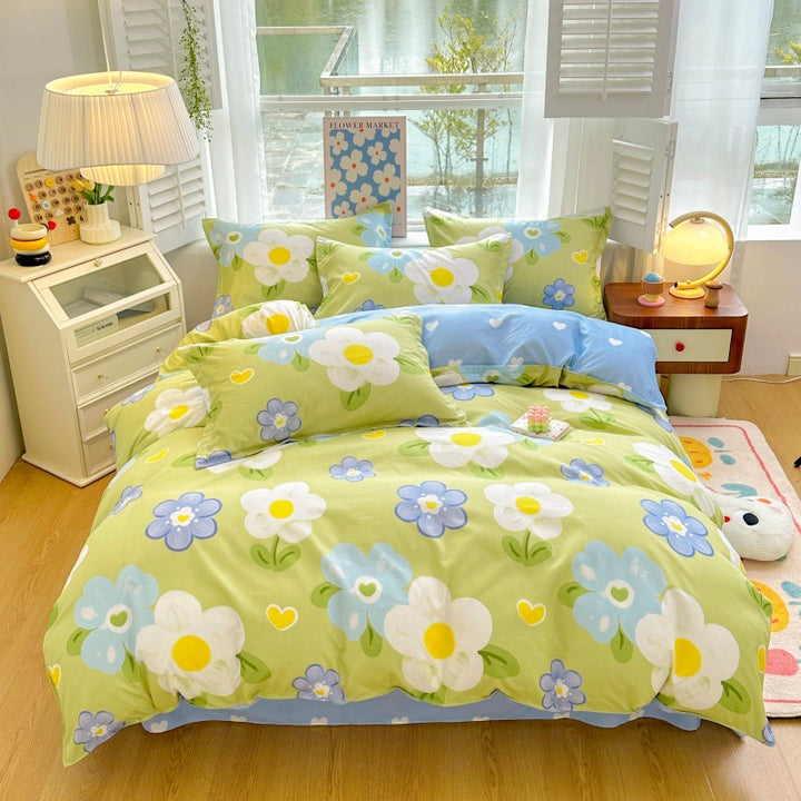 Playful Cartoon Bear Bedding Set