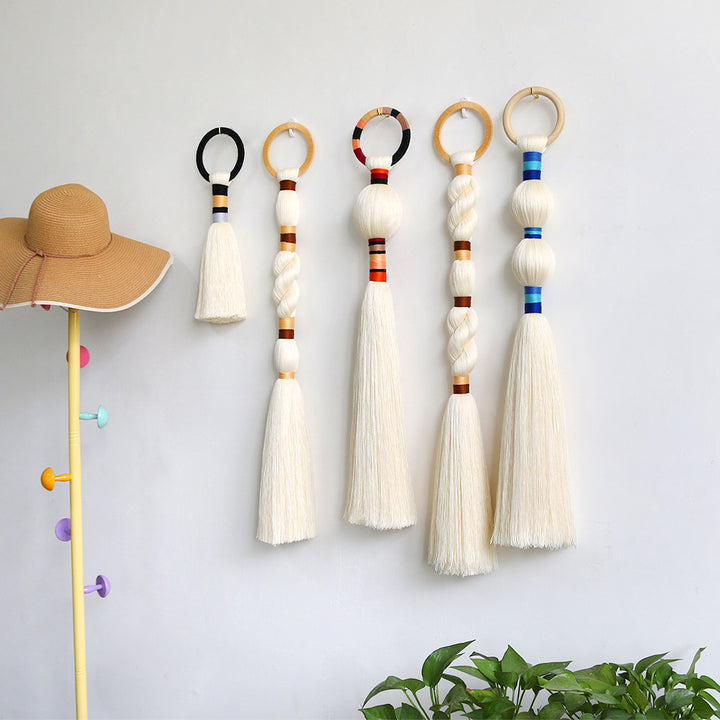 Wall decoration with elegant tassel design