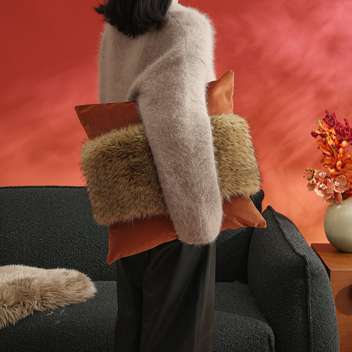 Decorative cushion set with heart-shaped faux fur cushion and two velvety back cushions