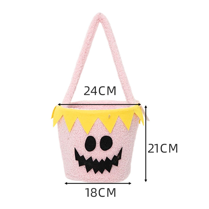 Playful gift basket with cute Halloween motif