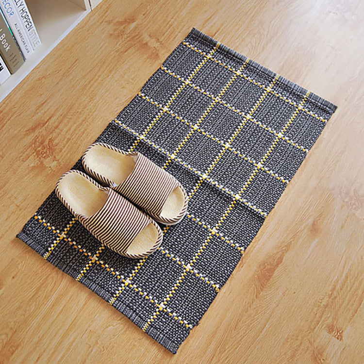 Woven placemat made of cotton in buffalo check with fine structured surface