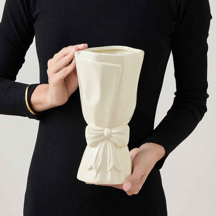 Elegant ceramic flower vase