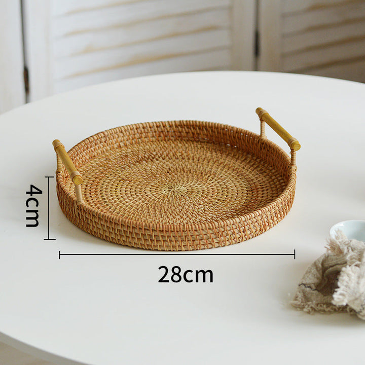 Round serving platter made of braided rattan