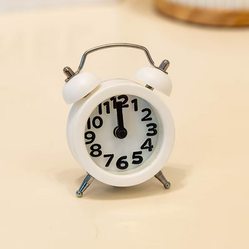 Classic alarm clock with double bell mechanism