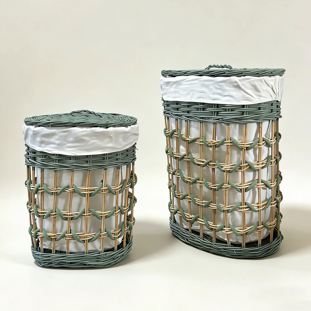 Stylish laundry basket with removable inner lining