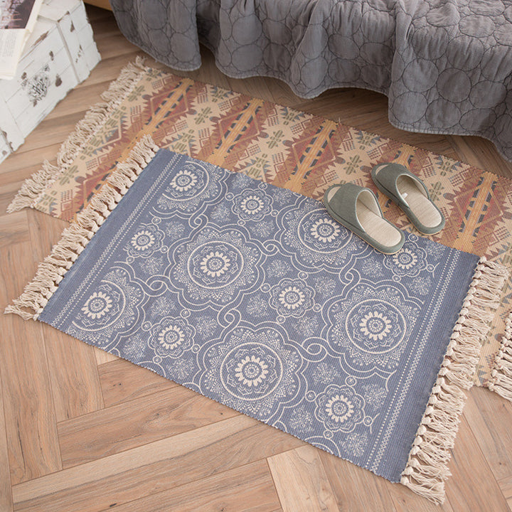 Decorative runner for dining table and console in Boho-Mandala design with fringes