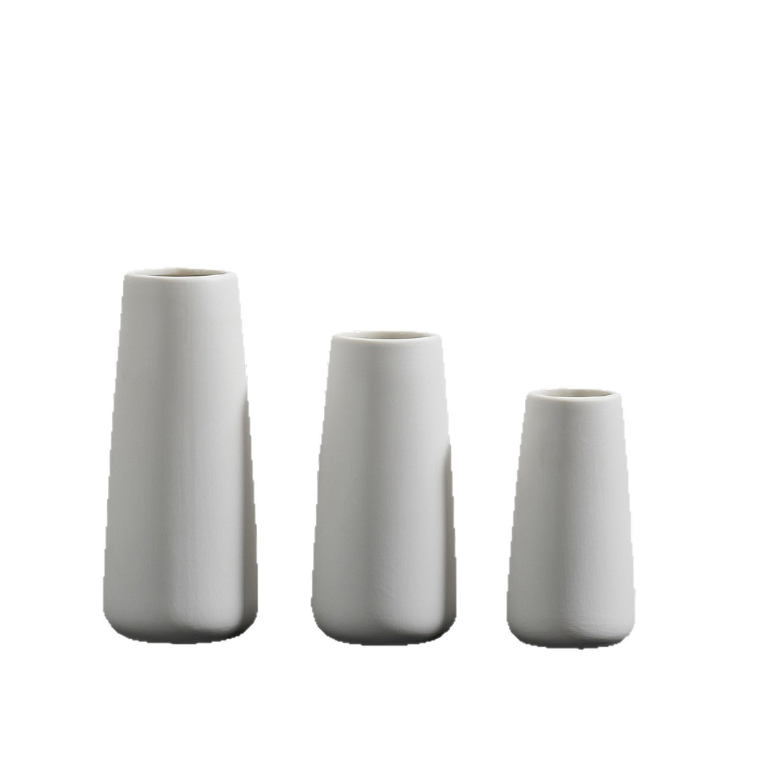 Decorative ceramic carafe