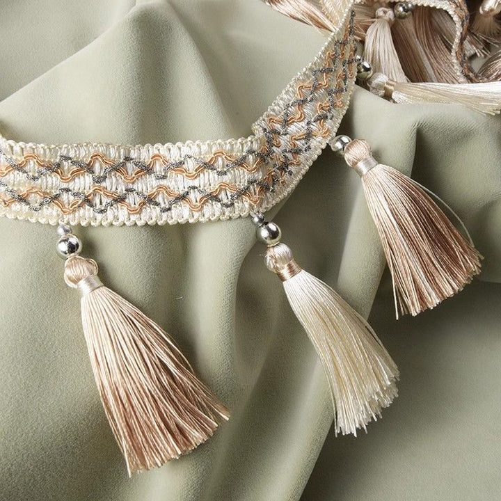 Decorative tassel trim