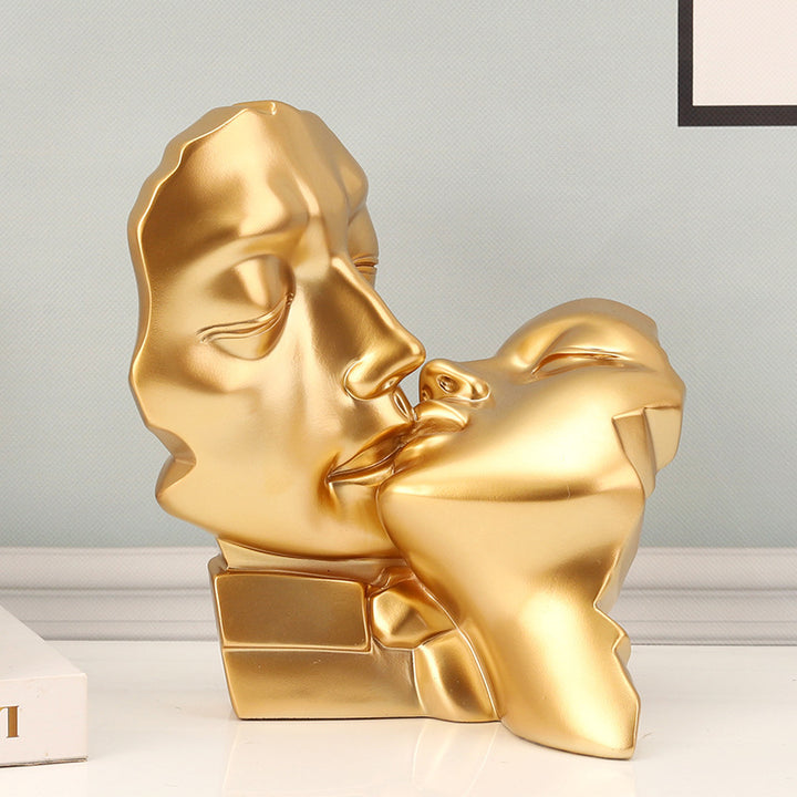 Romantic Kiss Figurine