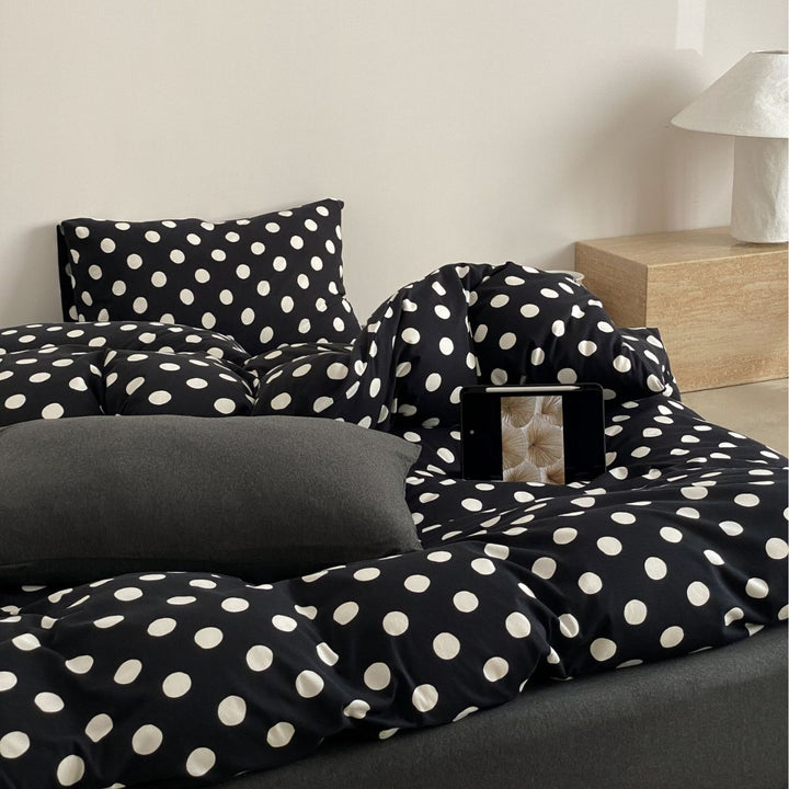 Decorative Cozy Polka Dot Duvet Cover Set Avarnia
