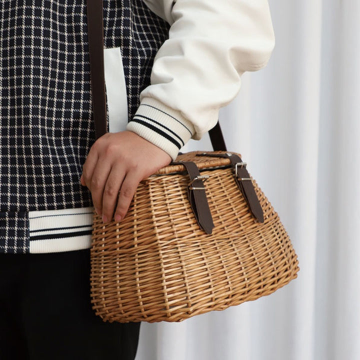 High-quality shopping basket with leather handles
