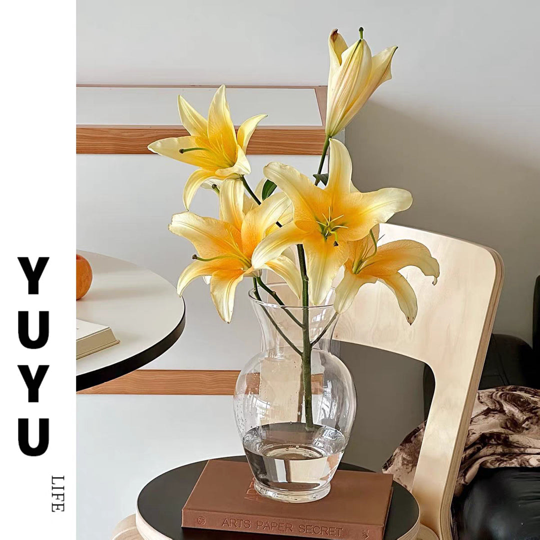 Elegant Glass Flower Vase