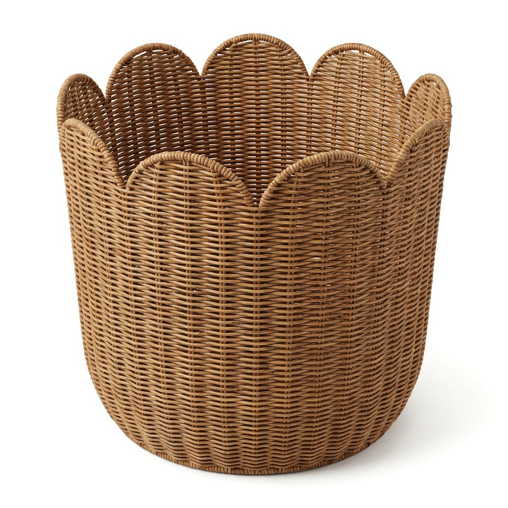 Decorative basket with wavy edge