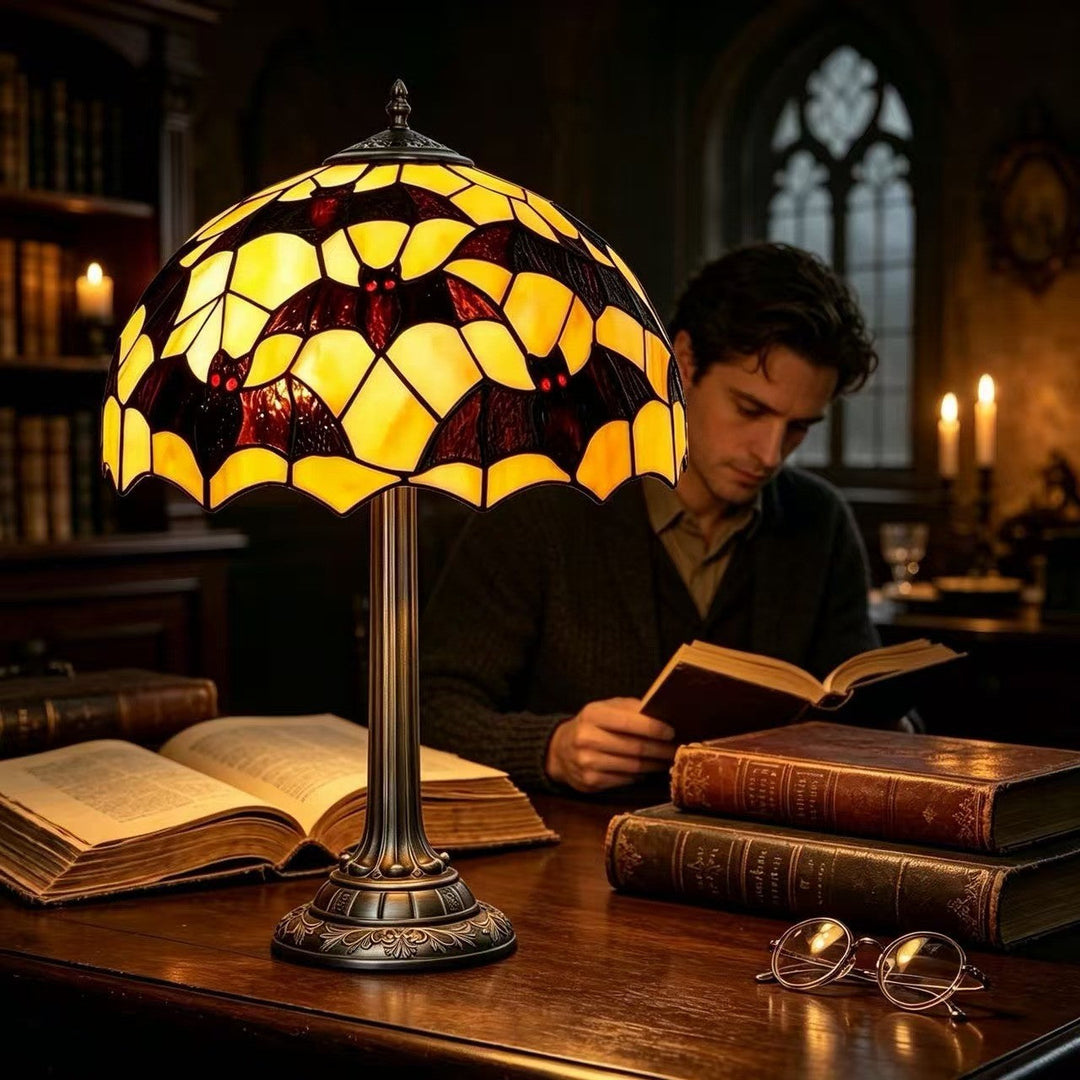 Decorative table lamp in bat design