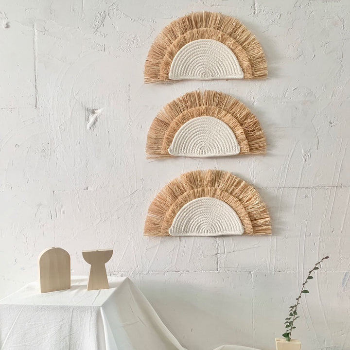 Decorative wall decoration with synthetic fiber and wooden beads
