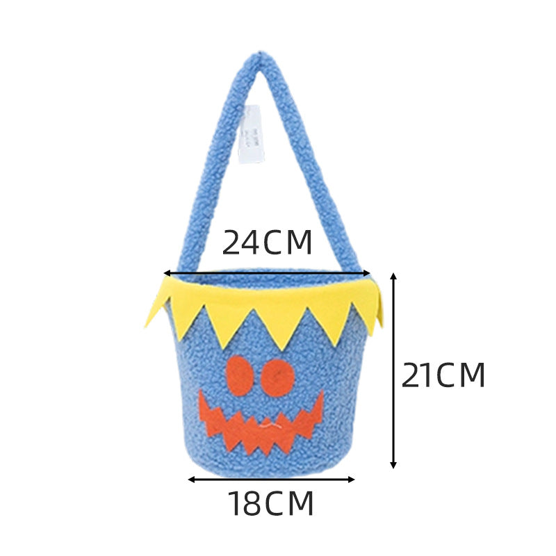 Playful gift basket with cute Halloween motif