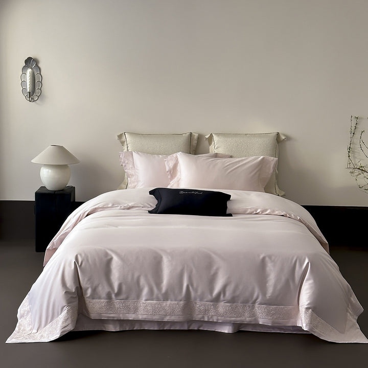 Decorative Luxurious Satin Bed Linen Set Avarnia
