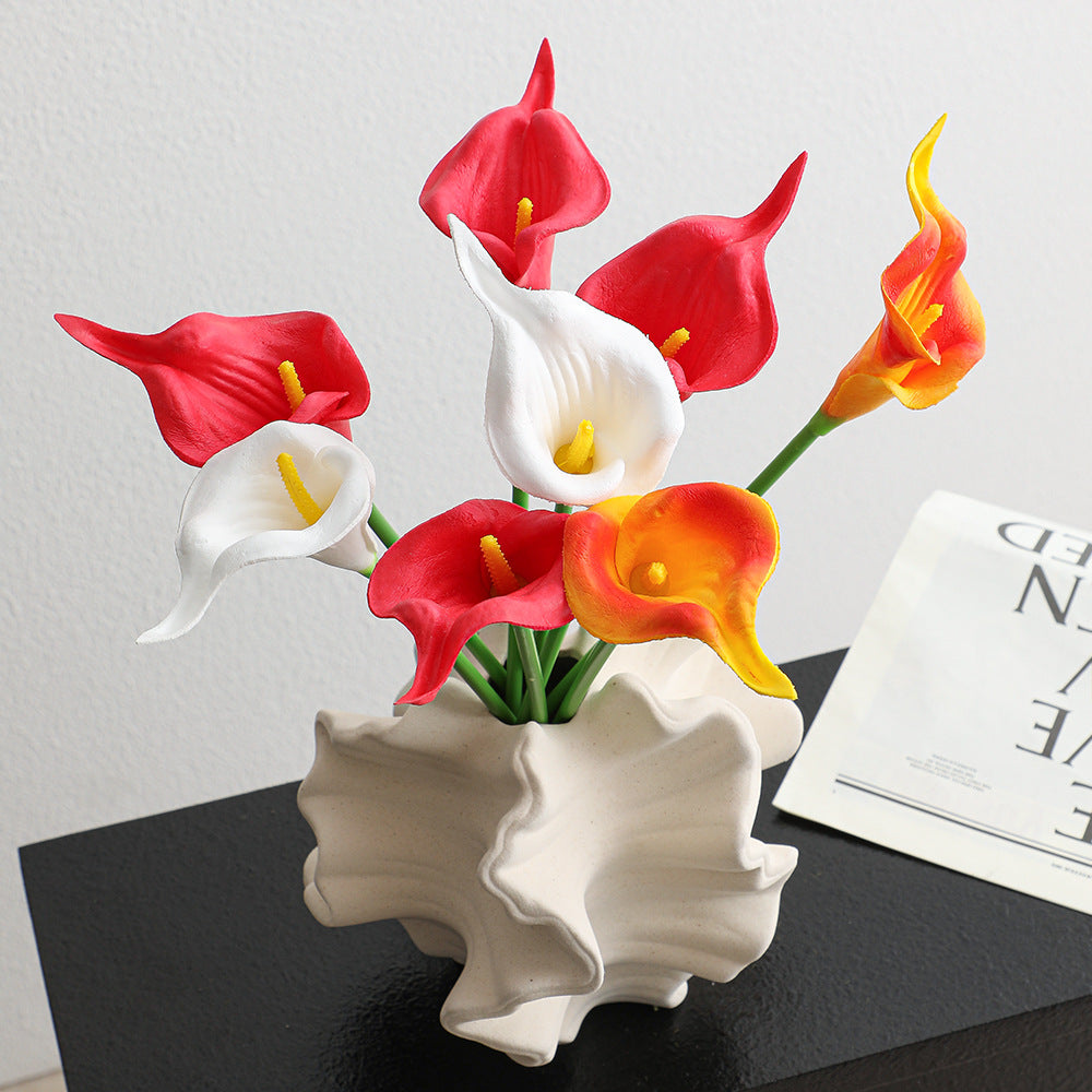 Artificial Calla Lily with meticulous craftsmanship