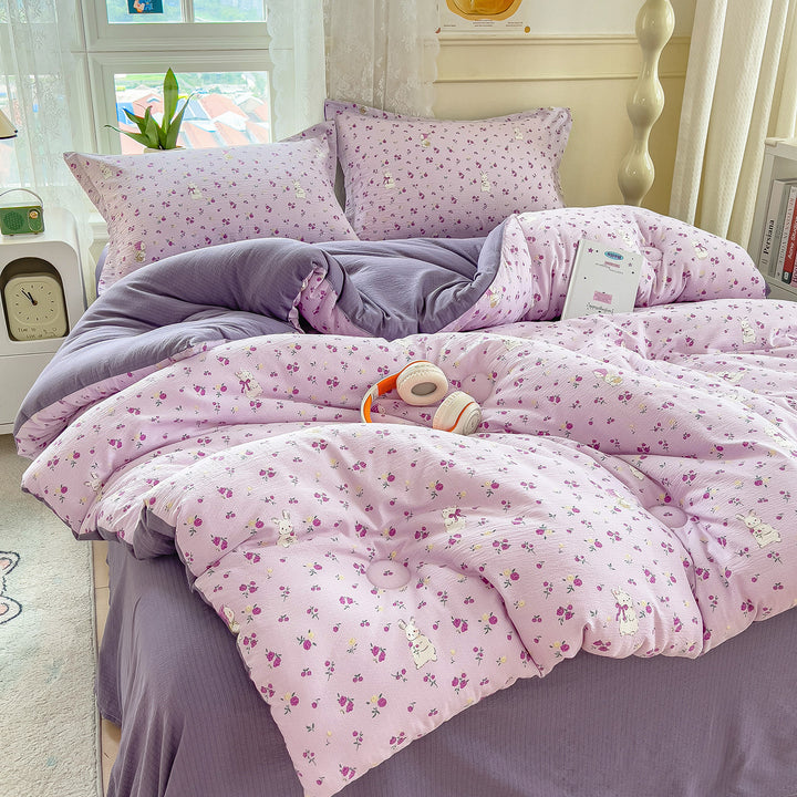 Heart Patterned Quilt Set