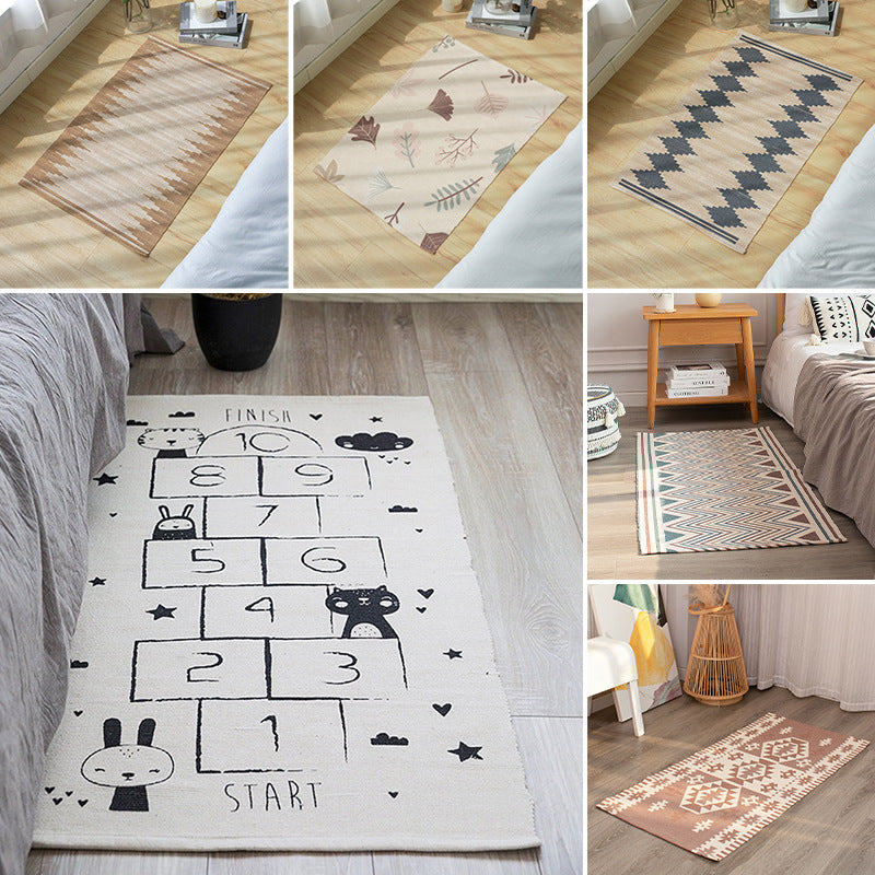 Flat-woven decorative living room rug with geometric ethnic medallion