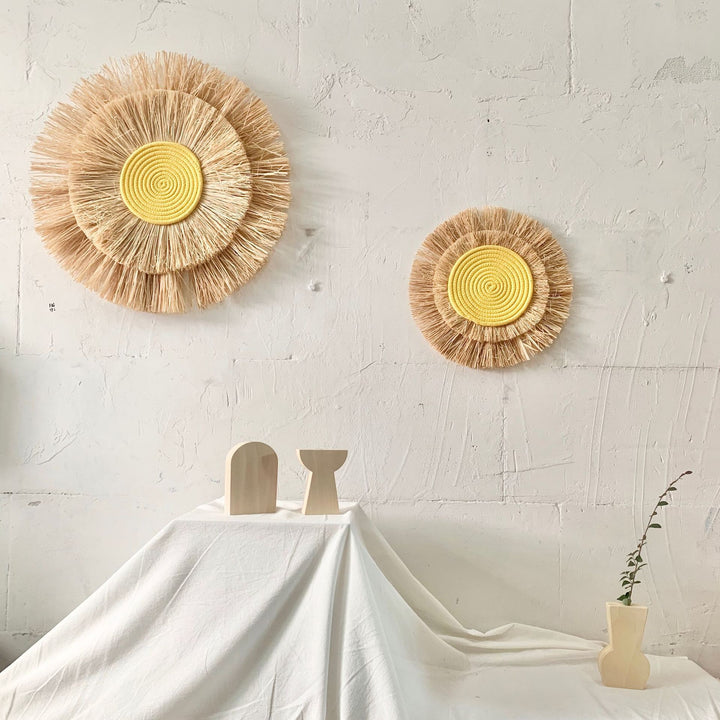 Decorative wall decoration with synthetic fiber and wooden beads