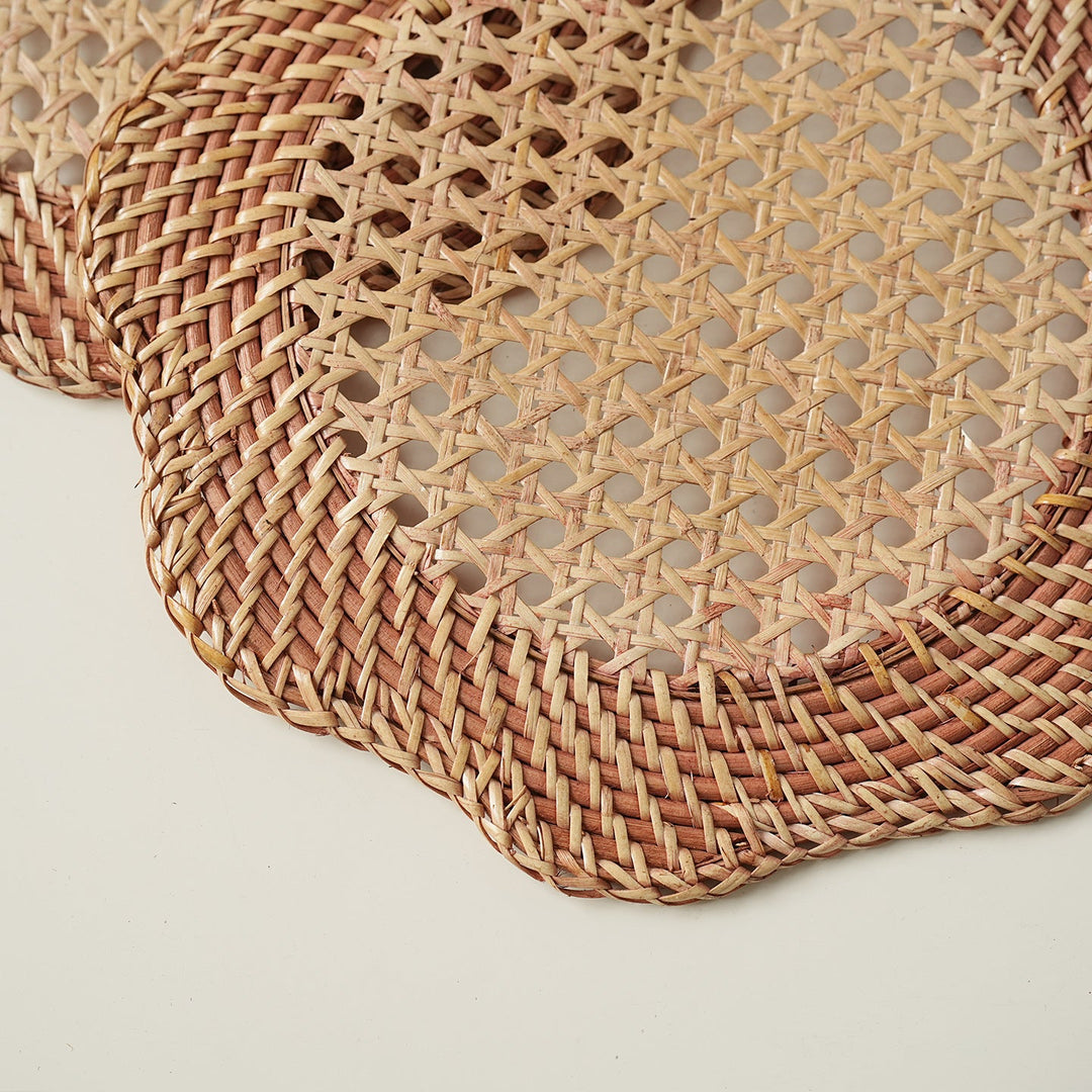 Decorative dining mat