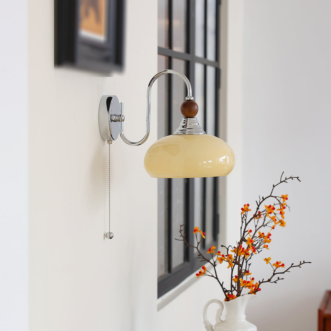 Vintage-inspired wall lamp