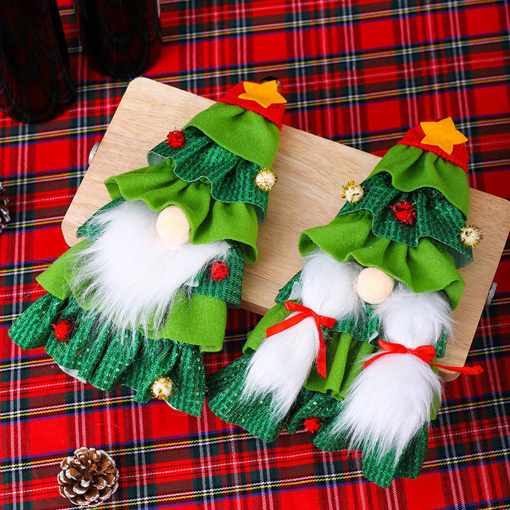 Creative bottle warmer in Christmas tree design