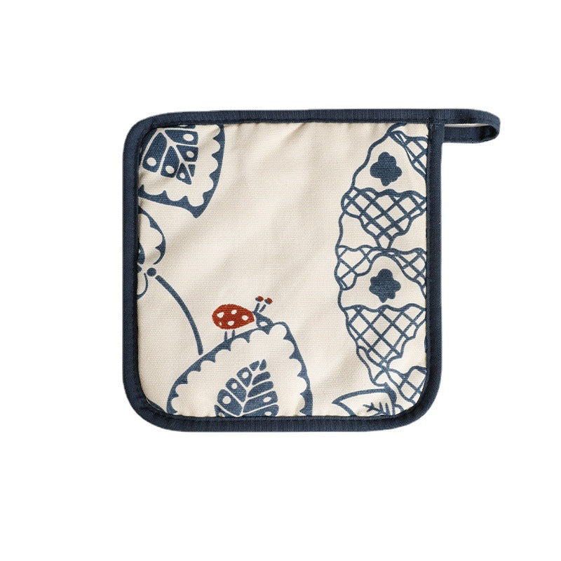 Padded pot holder with heat protection, non-slip cotton surface and hanging loop