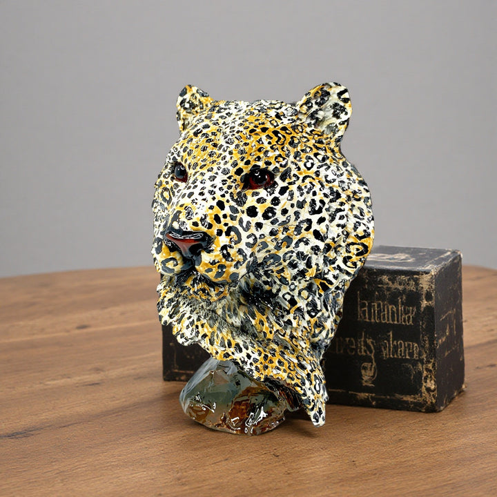 Decorative figure