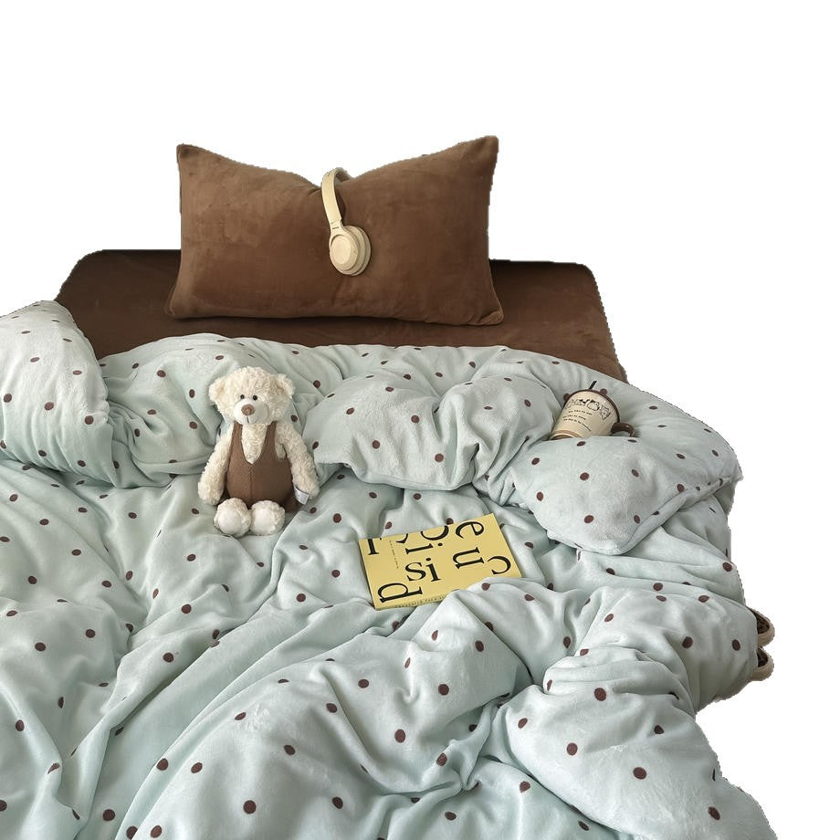 Plush Dot Patterned Blanket Set