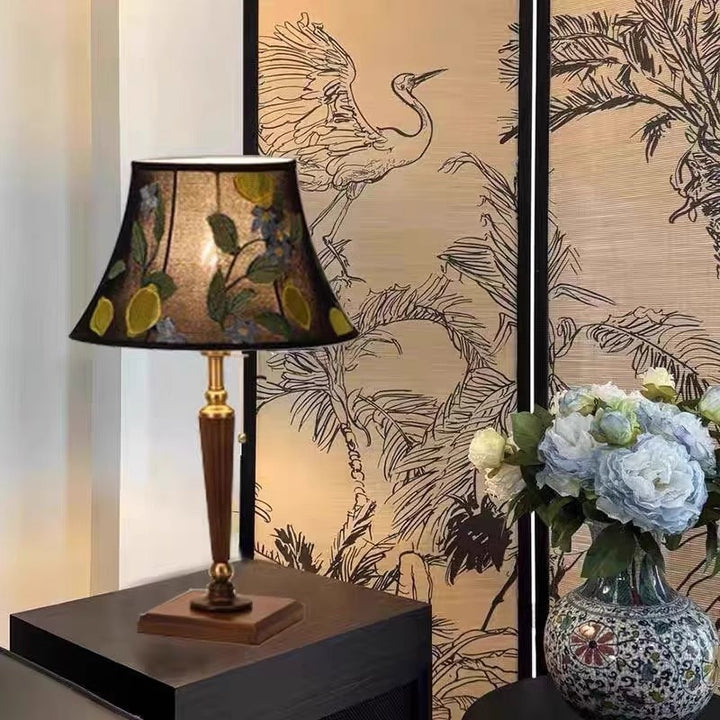 Decorative table lamp