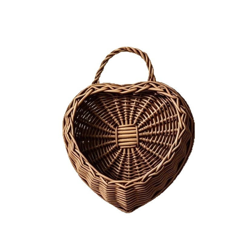 Heart-shaped decoration basket