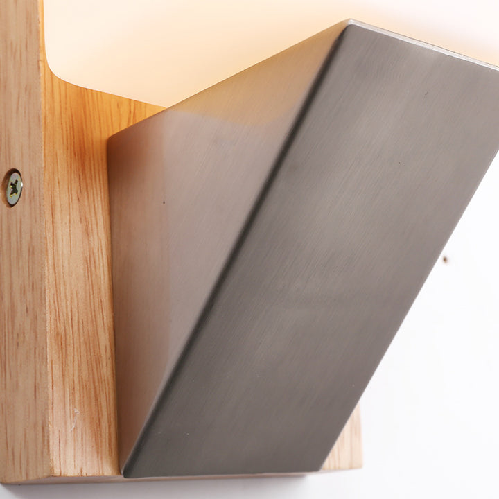 Wall lamp