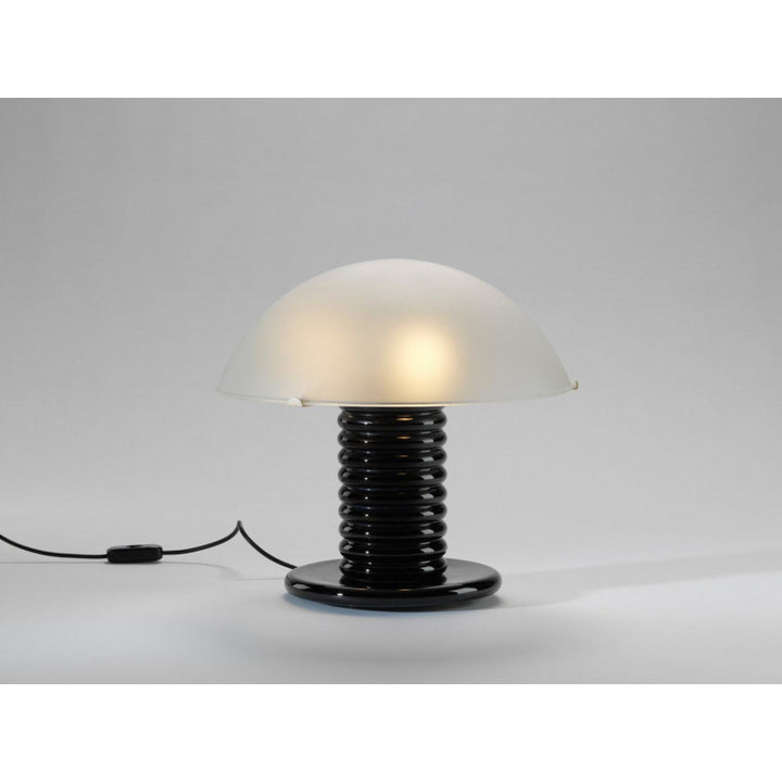 Contemporary mushroom-shaped table lamp