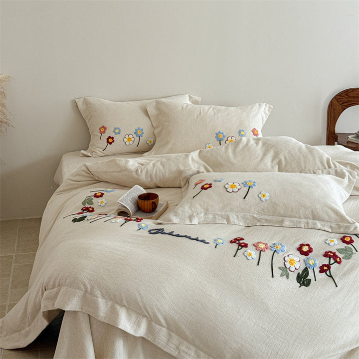 Decorative Embroidered Floral Bedding Set Avarnia