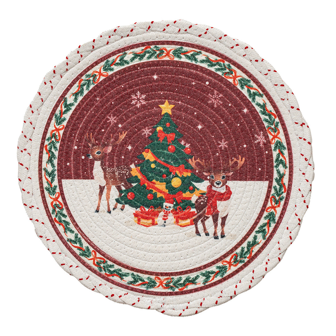 Braided round Christmas tree skirt made of cotton with quilted winter motif