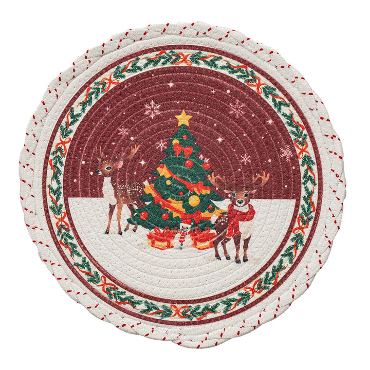 Braided round Christmas tree skirt made of cotton with quilted winter motif