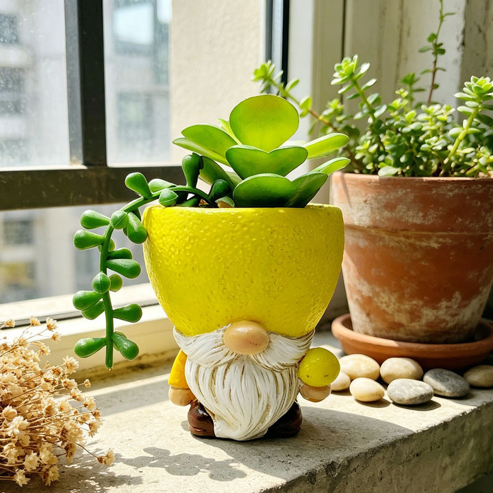 Original flower pot figure with gnome motif
