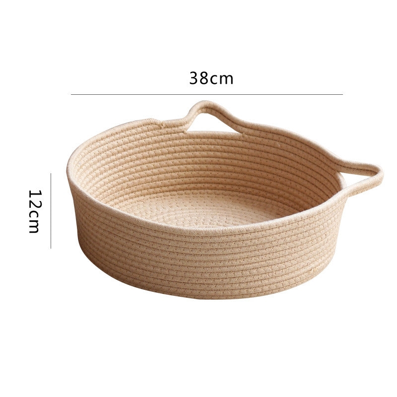 Decorated basket with practical handles