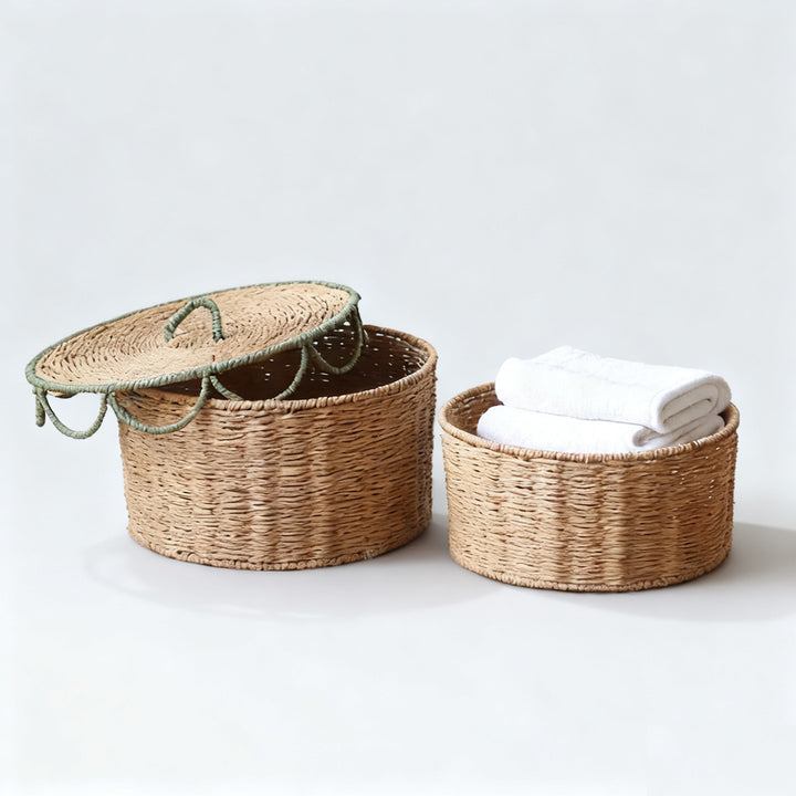 Storage basket with lid and handles