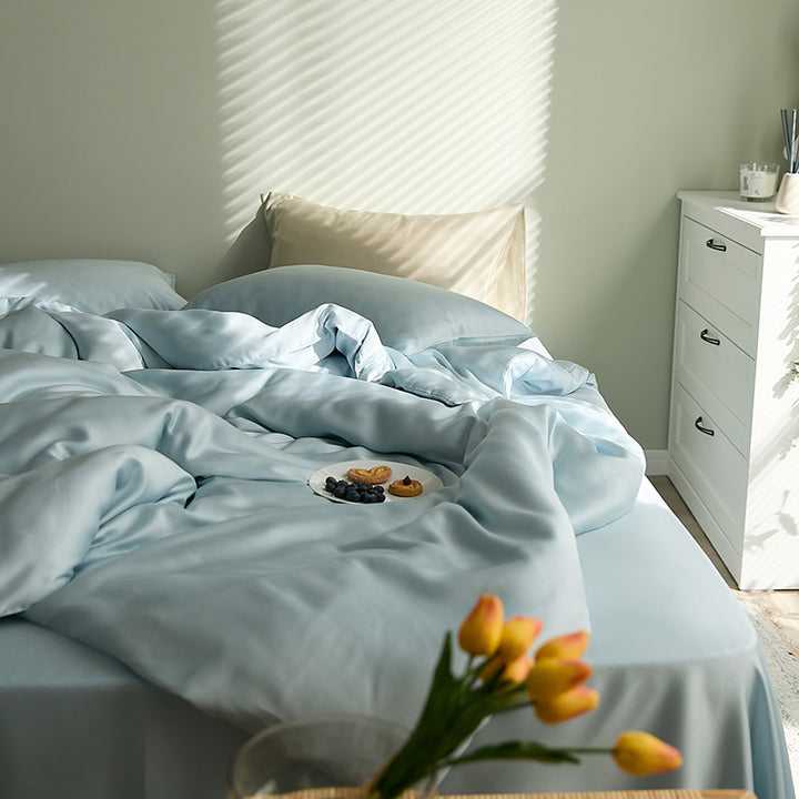 Decorative Silky Smooth Bed Linen Set Avarnia