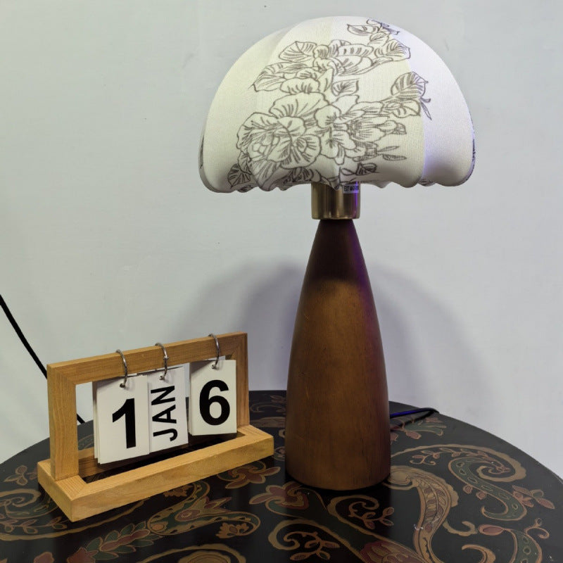 Decorative table lamp