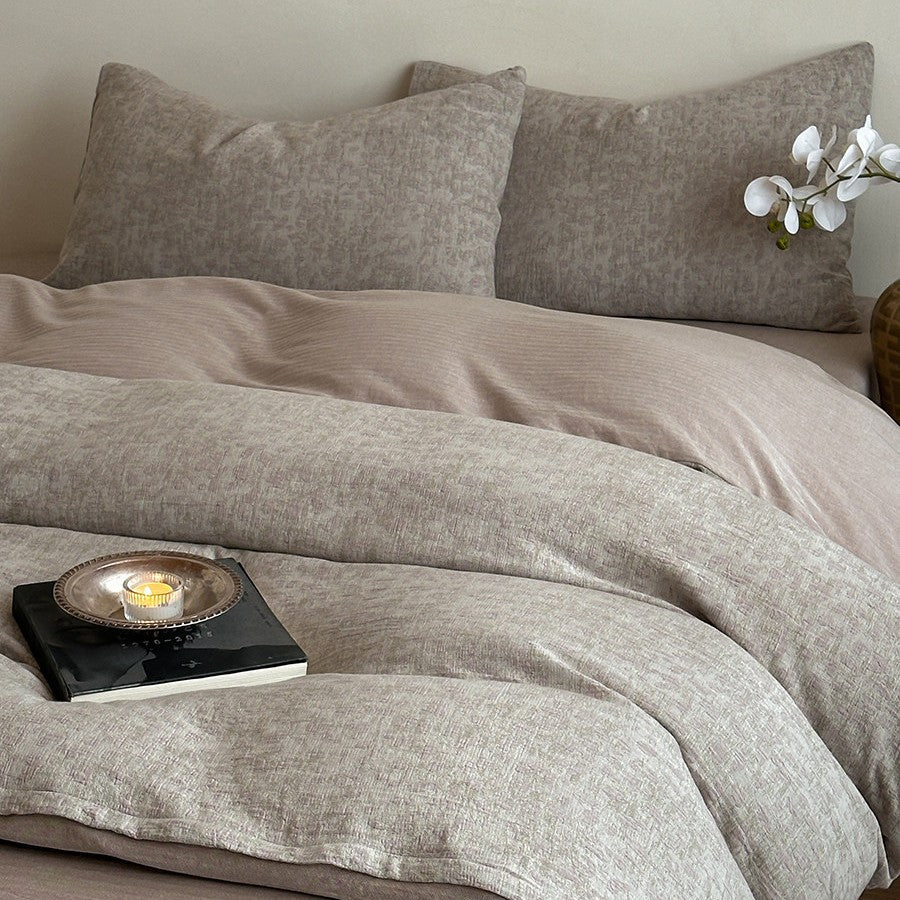 Decorative Textured Leo Print Duvet Cover Set Avarnia
