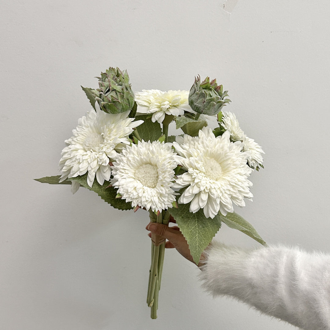 Artificial bouquet with detail-loving flowers and leaves